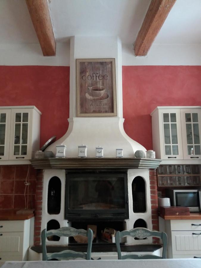 Le Patio Des Cigales Bed & Breakfast Roquefort-des-Corbières Exterior photo