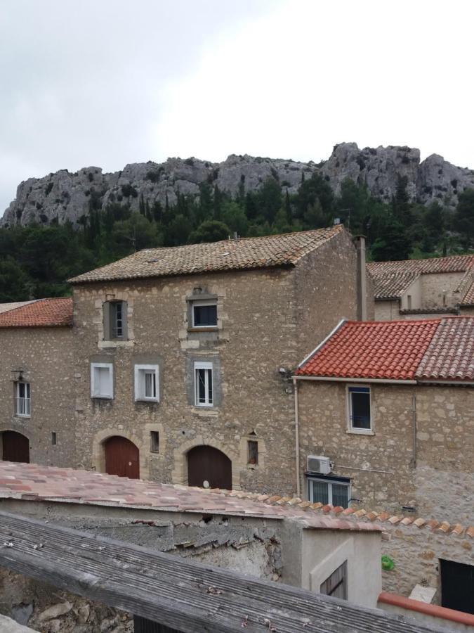 Le Patio Des Cigales Bed & Breakfast Roquefort-des-Corbières Exterior photo
